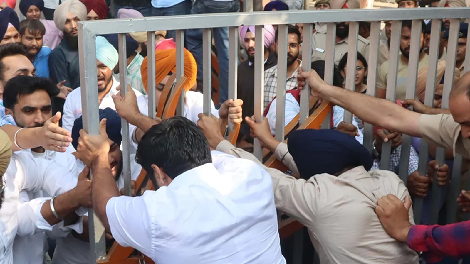 Punjab University Protests Escalate: Campus Shutdown Over Fee Hike and Administrative Issues