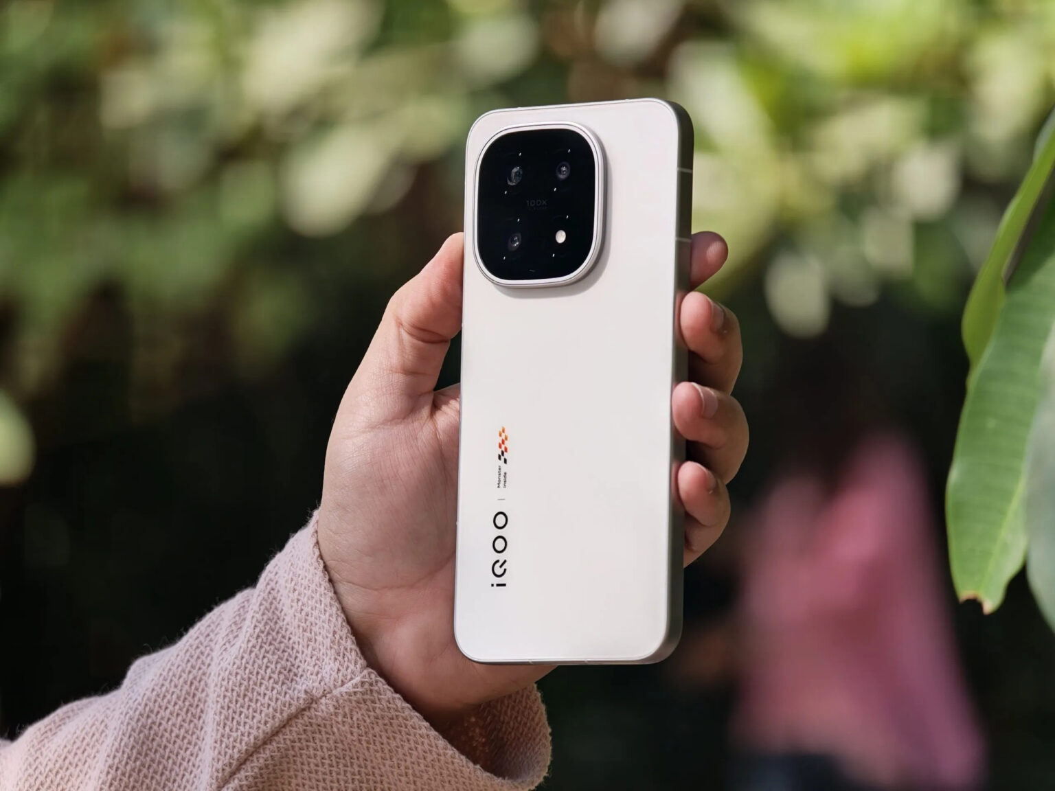 iiQOO 15 price in India features and launch, Priority Pass pre-booking