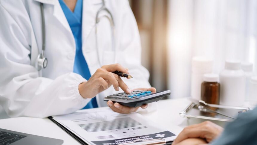 karnataka-bars-treatment-of-private-in-patients-by-government-doctors