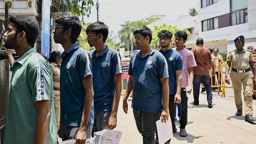 maharashtra-karnataka-tamil-nadu-have-highest-number-of-vacancies-under-the-neet-pg-2025-26 | GIBN maharashtra,-karnataka,-tamil-nadu-have-highest-number-of-vacancies-under-the-neet-pg-2025-26