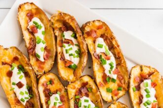 how-to-prepare-potato-peels-in-the-restaurant-style-that-everyone-devours!