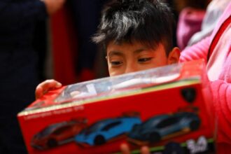 the-dark-side-of-ai-powered-toys-|-explained 