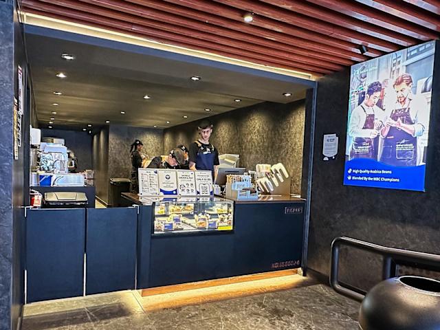 America Is Drinking More Coffee But Less Starbucks | GIBN America Is Drinking More Coffee But Less Starbucks