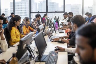 what-a-12-hour-work-day-can-do-to-your-metabolic,-mental-and-reproductive-health