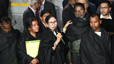 mamata-banerjee-walks-out-of-meeting-with-cec-at-sir,-says-he-insulted-her