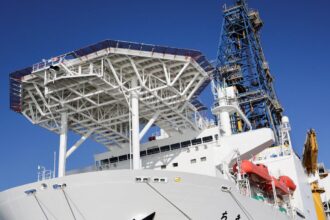 japan-retrieves-rare-earth-soil-from-deep-seabed-in-test-mission