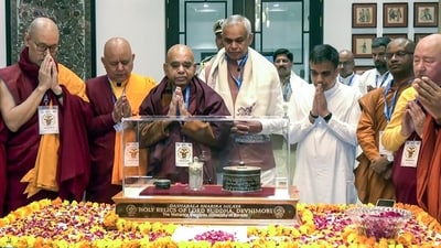 lord-buddha’s-holy-devanimoori-relics-reach-delhi-ahead-of-public-veneration-in-colombo