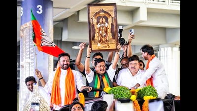 naveen-telangana-has-urged-the-bjp-cadres-to-fight-hard