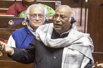 amid-opposition-chants-in-the-rajya-sabha,-pm-modi-hit-kharge-‘can-chant-while-sitting’.