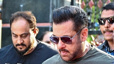 salman-khan-at-rss-mumbai-function-to-mark-100-years-of-sangh