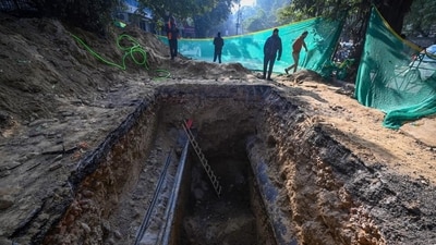 police-are-looking-for-the-contractor-who-covered-up-the-death-of-the-delhi-biker-for-hours