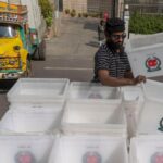 awami-league-supporters-adrift-as-bangladesh-heads-for-polls-without-ruling-party