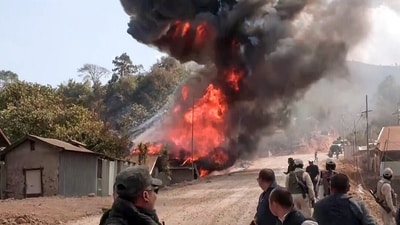 fresh-firing-in-manipur’s-ukhrul,-internet-services-suspended-after-arson-in-the-district