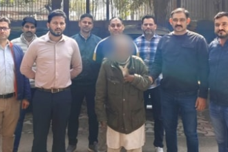 delhi-triple-murder-case:-‘dad’-arrested,-made-poisoned-laddus