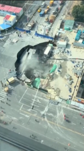 watch:-huge-sinkhole-appears-in-shanghai-during-metro-construction
