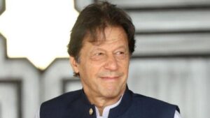 imran-khan-has-only-15%-vision-left-in-his-right-eye,-says-lawyer