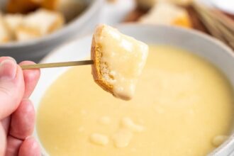 the-perfect-cheese-fondue-for-easy-entertaining