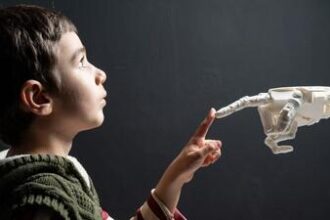 how-to-include-children-in-the-ai-revolution?