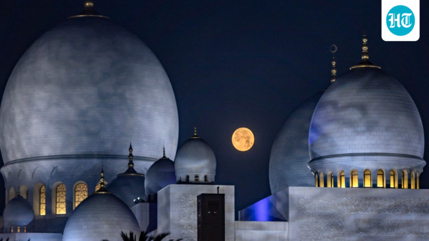 ramadan-crescent-sighting-2026:-the-uae,-saudi-arabia-and-oman-announce-the-crescent;-most-asian-countries-begin-fasting-on-february-19