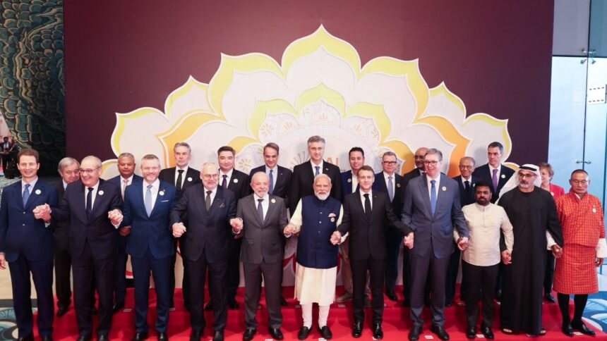 pm-modi-calls-for-openness,-slams-countries-and-firms-developing-ai-‘confidentially’
