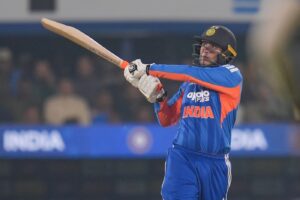 ponting-pleaded-to-keep-abhishek-at-delhi-capitals-in-2018