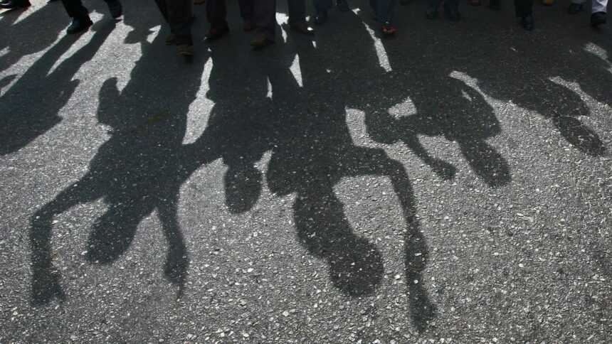 pakistan:-unidentified-assailants-killed-three-terrorists-in-peshawar