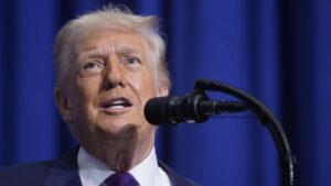 indian-americans-largely-disapprove-of-trump’s-first-year-job-performance,-but-democrats-have-no-advantage:-survey