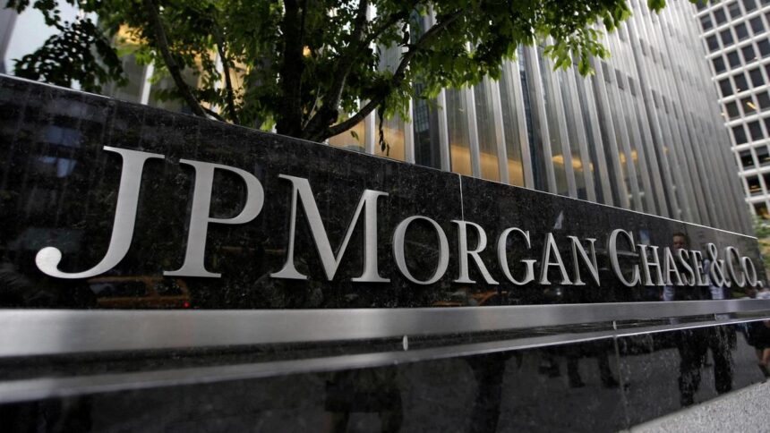 jpmorgan-has-admitted-to-closing-trump-accounts-after-the-january-6-attack