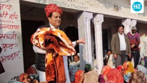 the-video-shows-the-bjp-leader-refusing-to-give-blankets-to-muslim-women-in-rajasthan