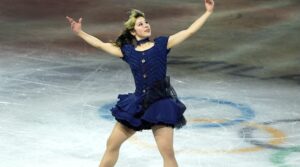 does-alyssa-liu-have-a-boyfriend?-her-empowering-statement-about-dating:-‘i-really-love-myself’