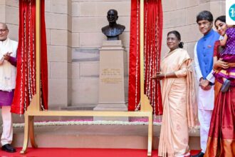 ‘getting-rid-of-colonial-mentality’:-president-murmu-unveils-statue-of-rajagopalachari-in-place-of-lutyens-at-rashtrapati-bhavan