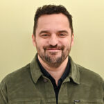 jake-johnson-stars-in-the-nbc-comedy-pi-from-the-duo-brooklyn-nine-nine