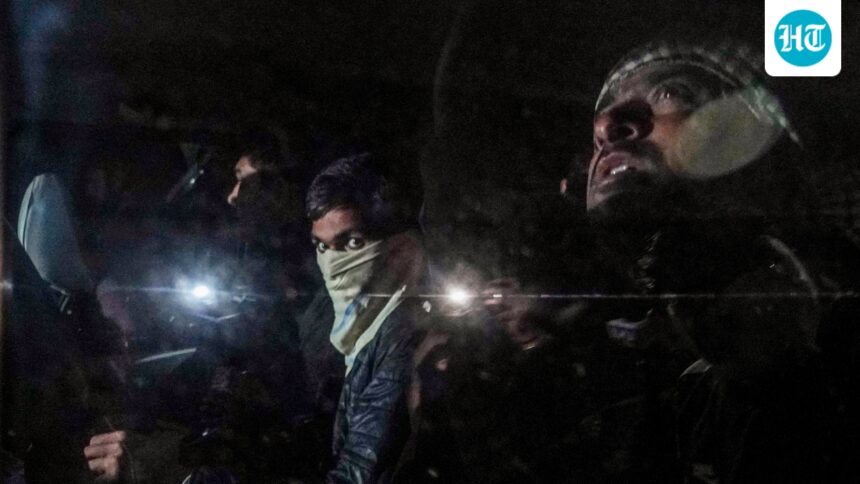 after-the-encounter-with-himachal-pradesh-police-delhi-policemen-leave-shimla-with-three-accused | GIBN after-the-encounter-with-himachal-pradesh-police,-delhi-policemen-leave-shimla-with-three-accused