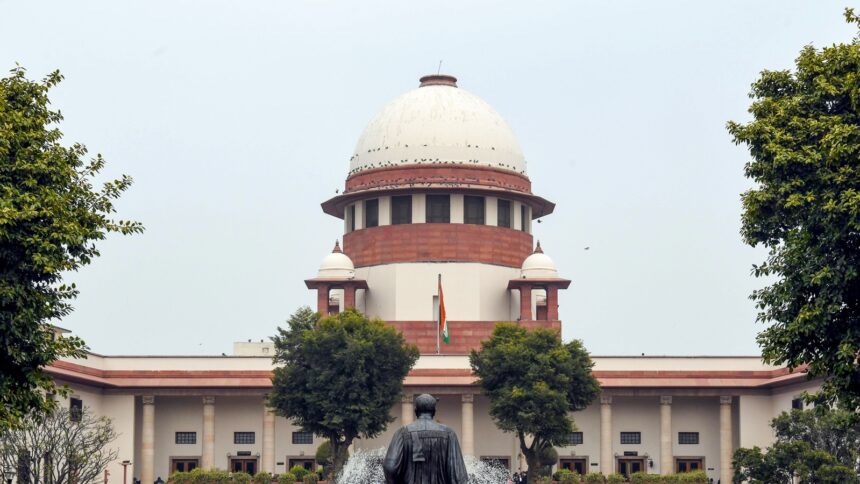 center-apologizes-amid-ncert-writers-row,-cji-comes-down-hard-in-council