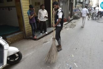 200,000-salary-for-sweepers,-7-lakh-for-engineers:-revised-wages-in-telangana-raise-eyebrows