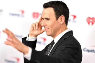 brainiac-oz-perlman-has-been-selected-as-the-entertainer-at-this-year’s-white-house-correspondents’-dinner