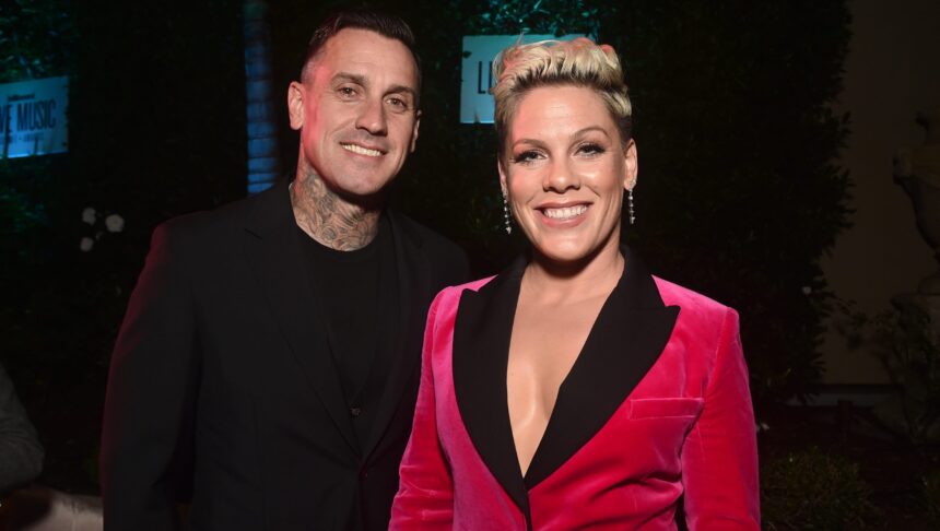 pink-denies-her-breakup-with-carey-hart-in-a-new-statement:-“fake-news”