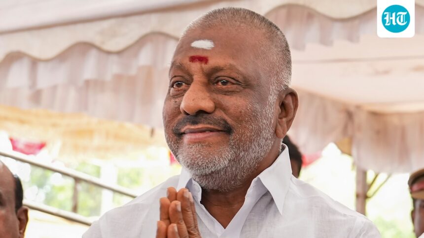 expelled-aiadmk-leader-o-panneerselvam-joins-dmk-in-the-presence-of-stalin-in-tamil-nadu