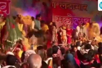 ‘phoolon-ki-holi’-begins-in-vrindavan-amidst-a-huge-crowd-of-people-and-tight-security-|-he-watches