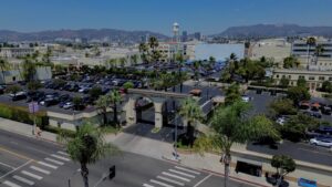 paramount-and-warner-bros.-may-be-a-giant-tv-studio,-but-there’s-uncertainty