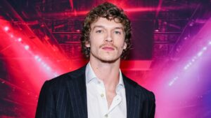 how-to-live-stream-connor-storrie’s-snl-hosting-for-the-first-time-online