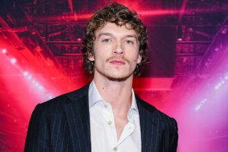 how-to-live-stream-connor-storrie’s-snl-hosting-for-the-first-time-online