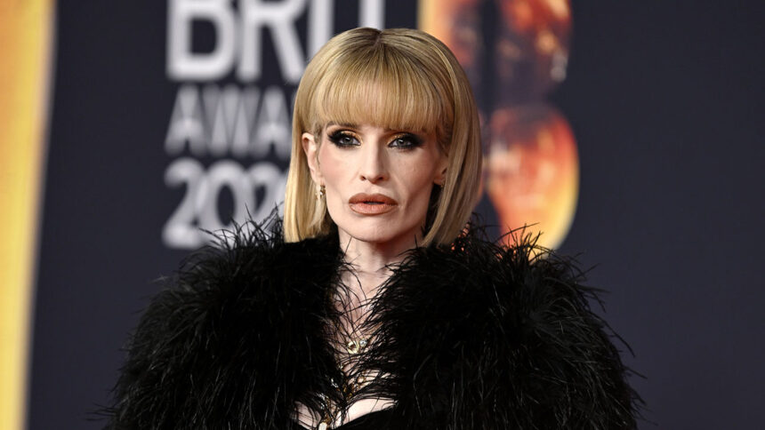 kelly-osbourne-responds-to-the-“cruelty”-caused-by-her-appearance:-“i-am-currently-experiencing-the-most-difficult-time-in-my-life”