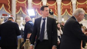 europe-won’t-reject-the-paramount-warner-brothers-deal,-but-it-may-keep-david-ellison-waiting