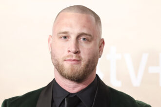 chet-hanks-is-asking-the-internet-to-‘liberate-me’-after-he-was-left-‘stranded’-on-his-passport-in-colombia