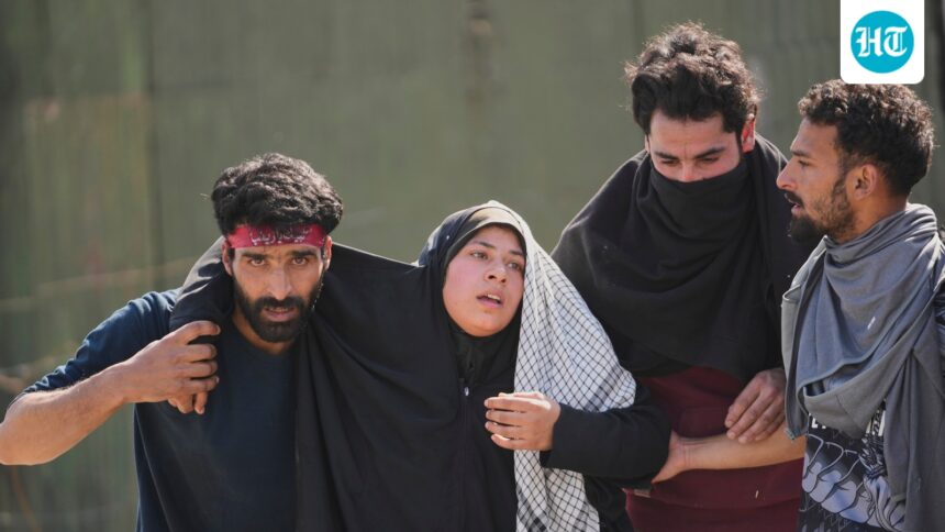 14-people-were-injured-in-protests-against-the-killing-of-khamenei-in-kashmir