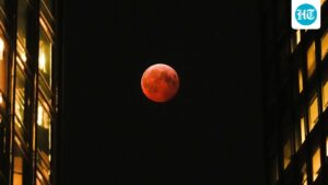 chandra-grahan-live-updates:-india-is-all-set-to-witness-the-blood-moon-today