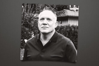 andrew-gunn,-producer-behind-disney-hits-‘freaky-friday,’-‘sky-high,’-dies-at-58