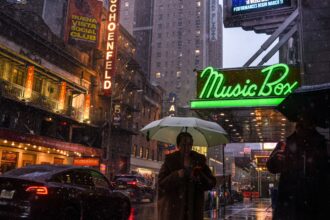 broadway-box-office:-daniel-radcliffe-led-‘harry-potter’-overtakes-blizzard