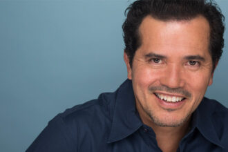 john-leguizamo-joins-scarlett-johansson-in-new-horror-film-the-exorcist-from-blumhouse,-universal-(exclusive)